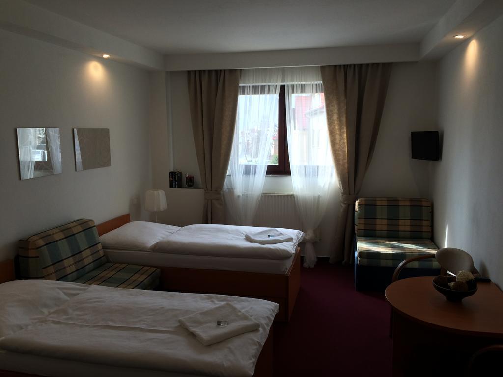 Hotel Wolf Prague Ngoại thất bức ảnh