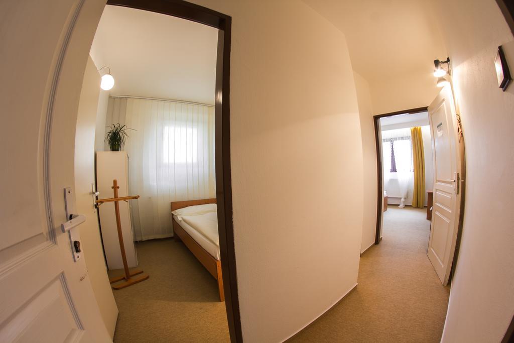 Hotel Wolf Prague Ngoại thất bức ảnh